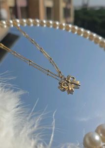 Elegant Bow Necklace