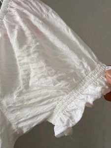 Forever 21 Chic White Puff Sleeve Crop Top