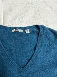 UNIQLO SWEATER