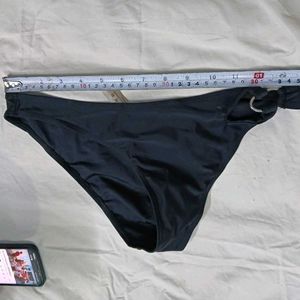 Black Bikini ⚛️Bottom with Ring Detail