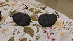 Voyage Eyewear Round Sunglasses