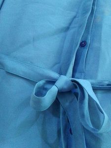 a mesmerizing blue dress💃