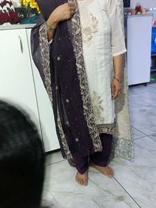 Embroidered suit salwar