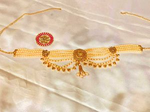 Elegant Pearl and Gold-Tone Waist Chain
