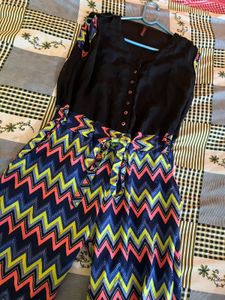 the multicoloured jumpsuitt with 2 pocketss has st