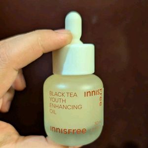 Innisfree Black Tea Youth Enhancing Oil (30ml)