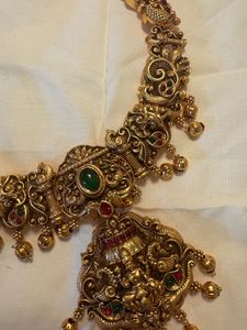 Antique Gold Necklace with Emerald