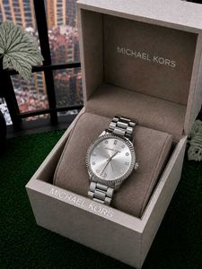 MICHAEL KORS LADIES WATCH ⌚💛GOOD QUALITY