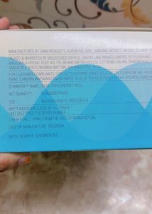 Nua XL Sanitary Pads With Secure Cover