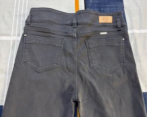 Stylish Grey High-Waist Jeans