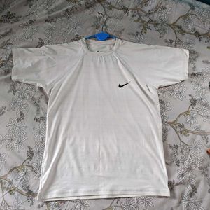 Nike White T-Shirt