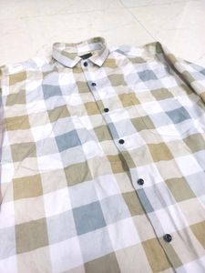 men's checkered shirt