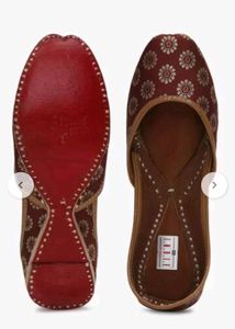brand new Burgundy Floral Juttis - Size 7