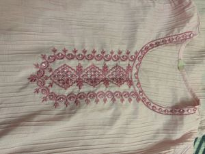 Elegant Pink Embroidered Kurta
