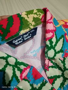 Vibrant Floral Print Button-Up Shirt