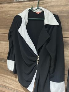 Chic Black &amp; White Top