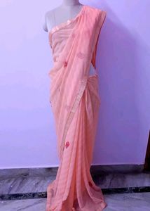 Peach Floral Saree😍👌