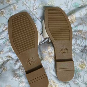 Stylish Cream Flat Sandals