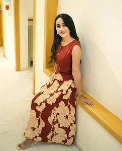 Trendy Red and Beige Skirt, Top Se