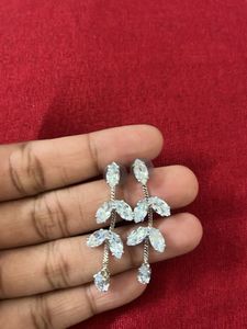 Leaf Design Necklace with earrings
