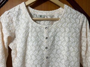 Elegant Chikankari Kurti
