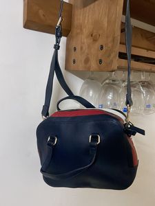 Tommy Hilfiger Navy Shoulder Bag