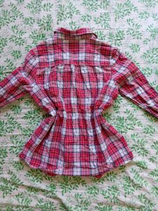 🟥🎱 Y2K Red Plaid Button-Up Shirt 🎱🟥
