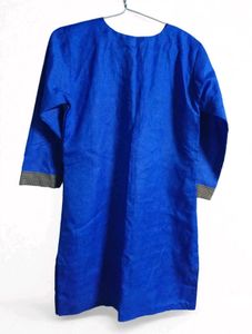 ( dasai sale). Vibrant Blue Kurta with Checked