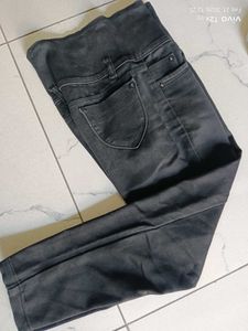 Stylish Black Jeans