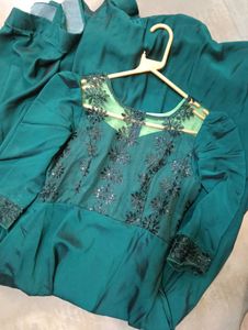 Elegant Green Ethnic Gown