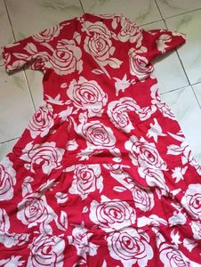 🌹 Rose Print Midi Dress