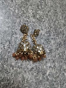 Elegant Kundan & Pearl Jhumka Earrings