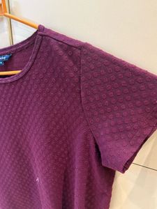 ✨ Allen Solly Textured Plum T-Shirt | Size XL ✨