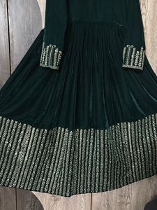 Elegant Emerald Green Velvet Gown
