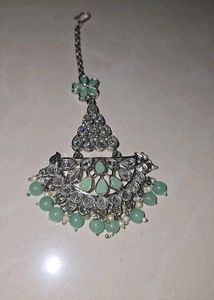Elegant Mint Green Maang Tikka