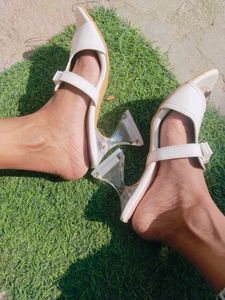 Elegant White Heels size 5