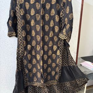 Black & Gold Printed Kurta