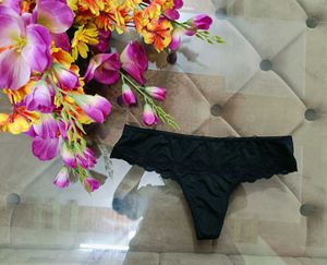 🎀Black Lace Thong Panty🎀