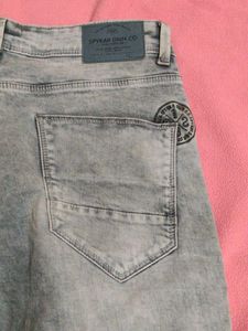 Men's Light Wash Jeans