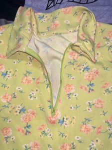 Floral Print Zip Neck Top