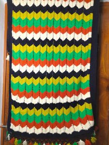 ~ HANDMAD EWOOLEN SHAWL ~