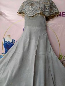 Beautiful ❤️ Party Wear Gown With Detachable Pochu