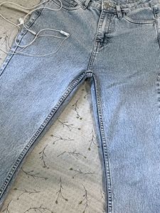 BOOT CUT Light Wash Wide Leg Jeans