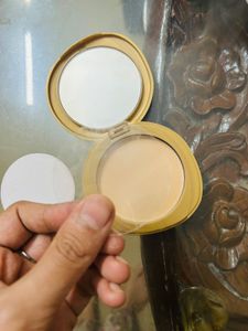 lakme unused Compact  Powder-natural