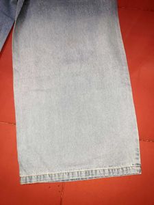 Light wash Gradient flared jeans