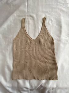 H&M Beige Knit Top 🧸