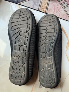 Comfortable Black Knit Flats