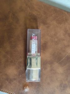 Huda Beauty Matte Lipstick