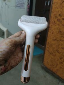 Beccos Ice Roller New Unused