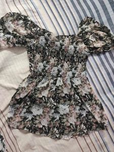 Floral Print Puff Sleeve Top
